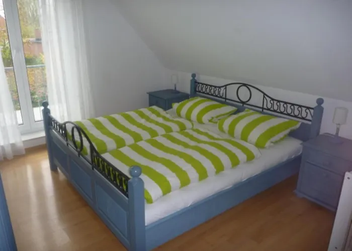 Haus Petra בורקום